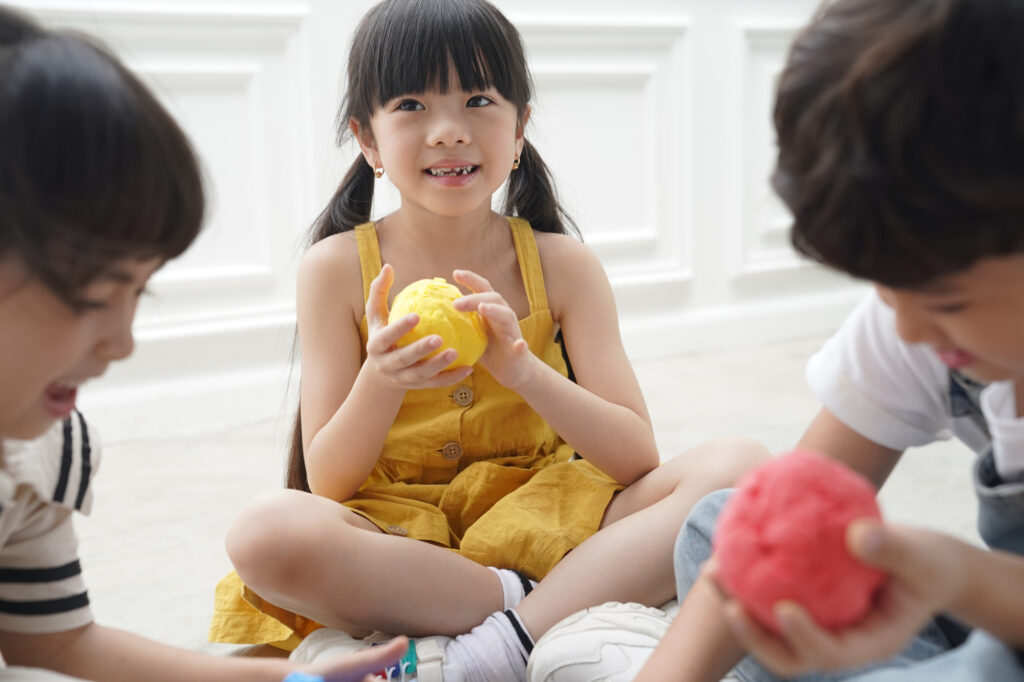 子どもの粘土遊びに かんてんねんど 寒天粘土 がおすすめの理由 Shachihatamedia